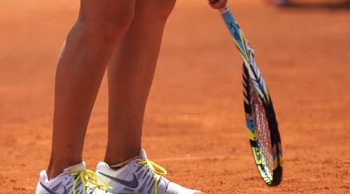  阿扎伦卡在老鹰比赛中战术调整，败北引发热议！