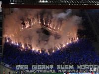 包含沙尔克客场告捷，不莱梅队遭遇逆转的词条