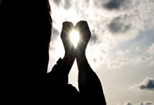 包含里尔队球员转会传闻不断，或将有球员离队的词条